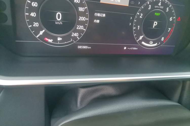 Used Land Rover Range SportNew Energy 2018 P400e Odometer Close Up