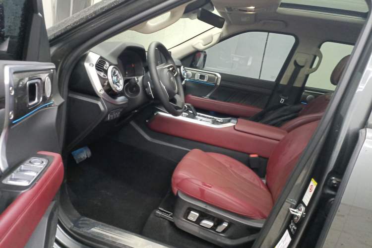 Used Tank 400 New Energy 2024 Hi4-T Off-Road Edition Driver Seat