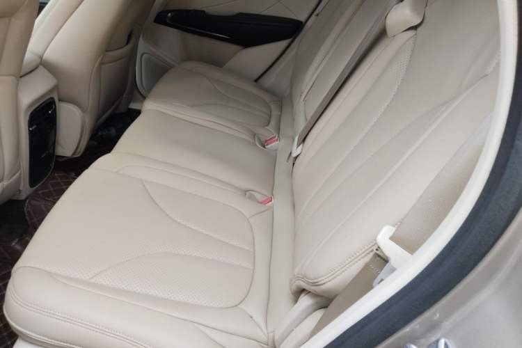 Used Lincoln MKC 2014 2.0T Four-Wheel Drive Luxury Edition Left Rear Seat