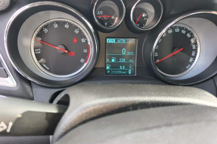 Used Buick Encore 2015 1.4T Automatic Two-Wheel Drive Urban Elite Version
