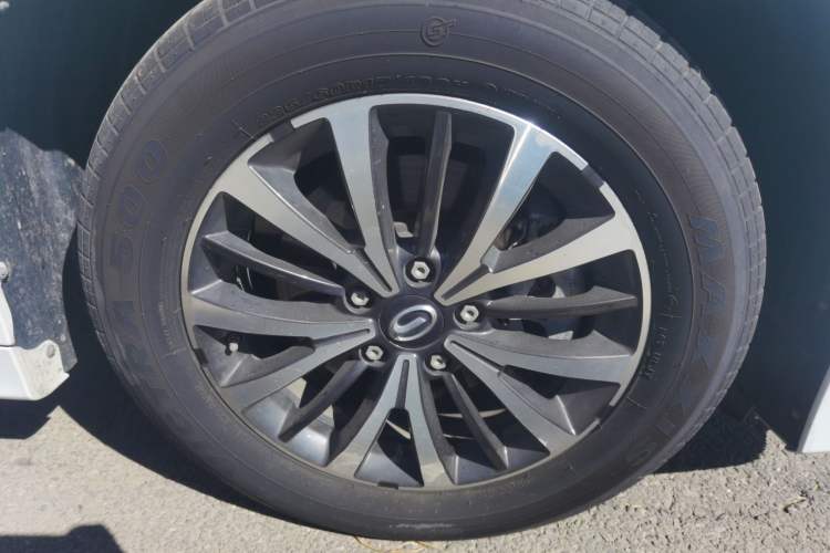 Used GAC Trumpchi M8 2023 Lingxiu Series 390T Deluxe Edition Right Front Wheel Hub