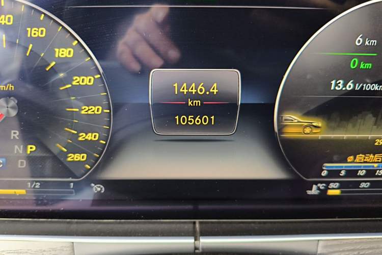 Used Mercedes-Benz E-Class 2019 E 260 L Sport Edition Odometer Close Up