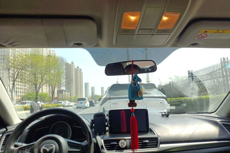 Used Mazda 3 Axela 2017 Sedan 1.5L Automatic Comfort Model Emission Standard China V