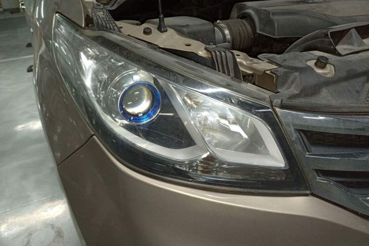 Used SAIC MAXUS G10 2014 2.0T Automatic Elite Edition
