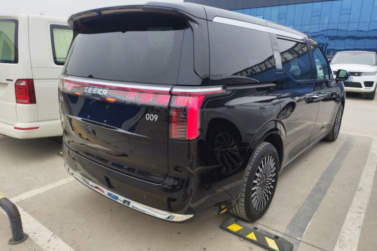 Used Zeekr 009 2024 Six-Seat Executive Version 4WD 108 kWh