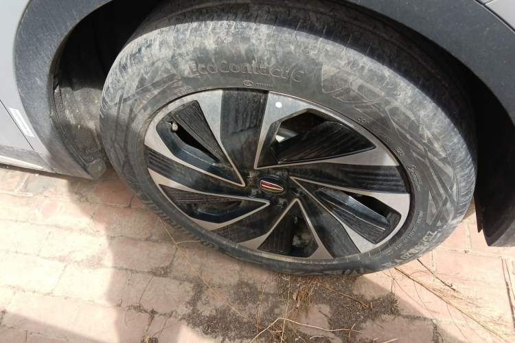 Used Hongqi HS7 PHEV 2024 2.0T PHEV Four-Wheel-Drive Flagship Edition 6 Seats Right Front Wheel Hub