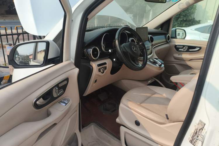 Used Mercedes-Benz V-Class 2016 V 260 Avantgarde Edition