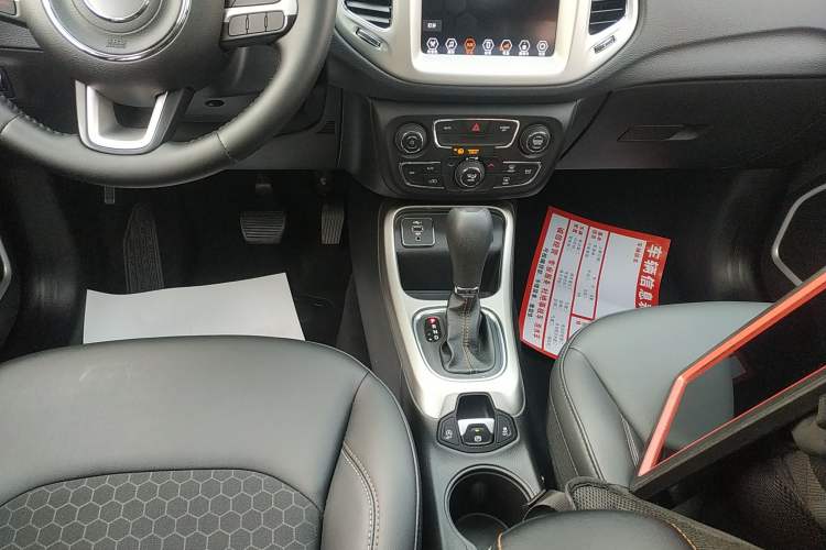 Used Jeep Compass 2019 220T Automatic Enjoyment Version
