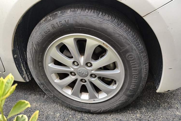 Used Kia K3 2015 1.6L Manual GL
