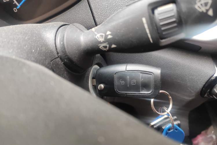 Used Ford EcoSport 2013 1.5L Automatic Fashion Model Vehicle Key