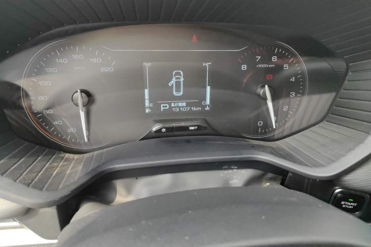 Used Wuling Jiachen 2022 1.5T CVT Smart Luxury Version Instrument Cluster