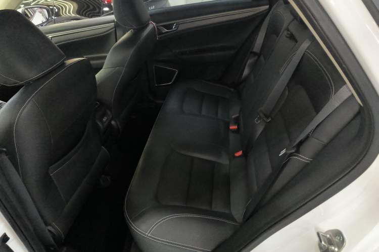 Used Geely Auto Emgrand GL 2018 1.4T DCT Elite Smart Connectivity Version
