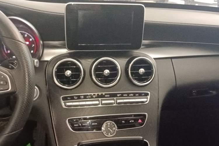 Used Mercedes-Benz C-Class 2016 C 200 L 4MATIC Sport Edition Audio And AC Panel