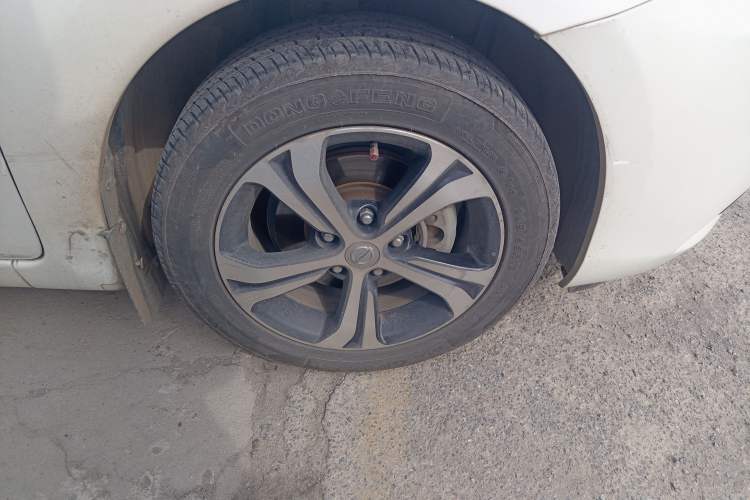 Used Nissan Tiida 2016 1.6L CVT Smart Drive Edition Right Front Wheel Hub