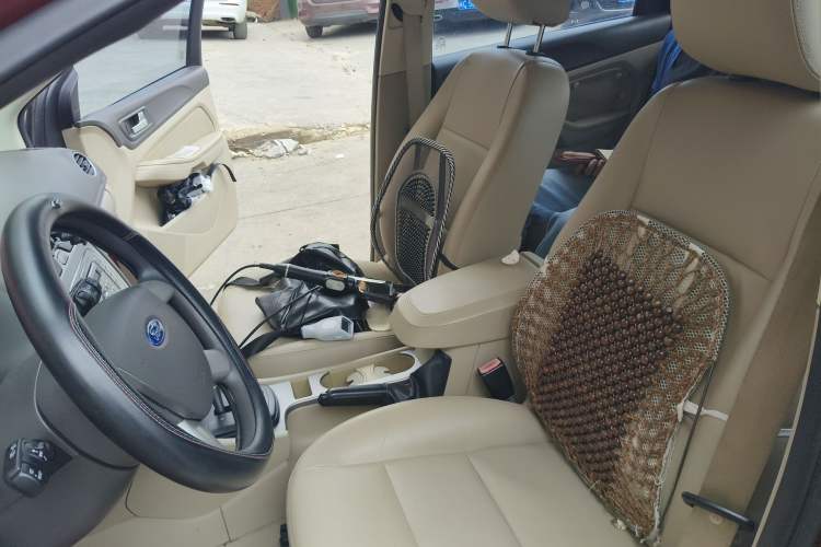 Used Ford Focus 2011 Hatchback 1.8L Automatic Fashion Edition
