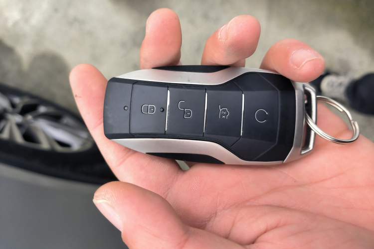 Used BYD Tang 2018 2.0T Automatic SmartConnect Prestige 7-Seater China V Standard