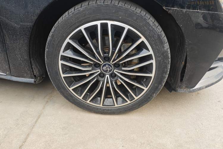 Used BYD Han 2020 DM Four-Wheel Drive Performance Edition Prestige Model Right Front Wheel Hub