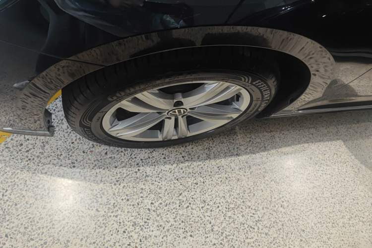 Used Volkswagen Magotan 2023 2 Million Units Limited-Edition 280TSI DSG Comfort Version Exterior 1