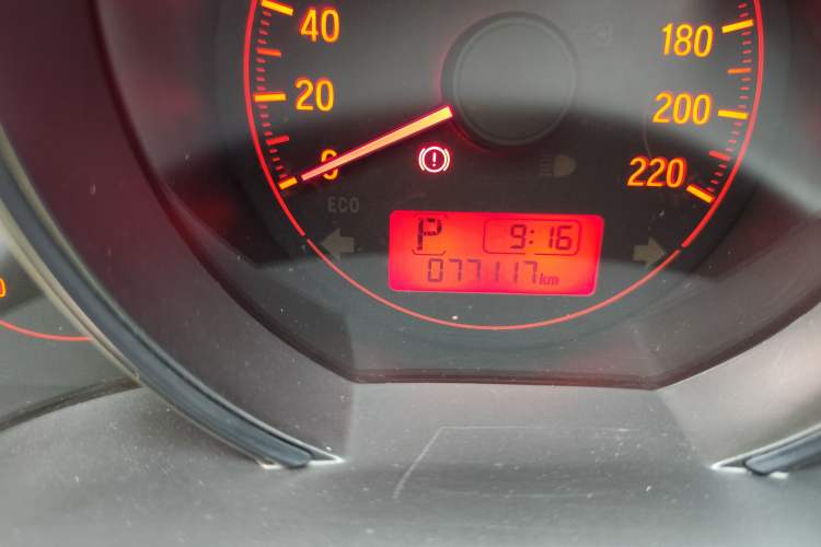 Used Honda Fit 2018 1.5L CVT Comfort Version Odometer Close Up