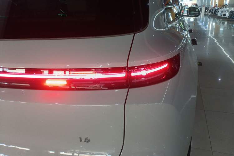 Used Li Auto L6 2024 Pro Model Exterior 3