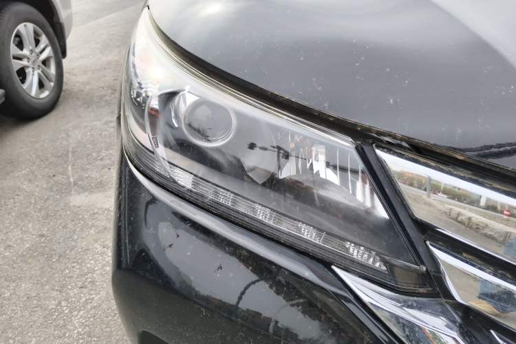 Used Honda Accord 2015 2.0L LX Comfort Edition Right Front Headlight