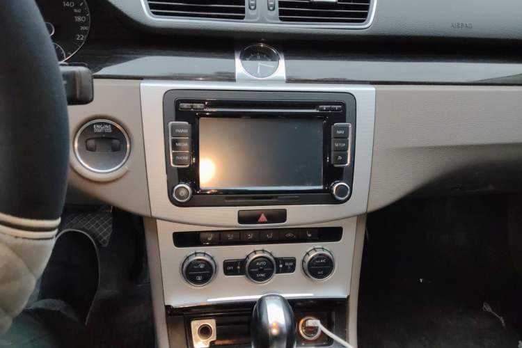 Used Volkswagen Magotan 2012 Facelift 1.8TSI Prestige Model
