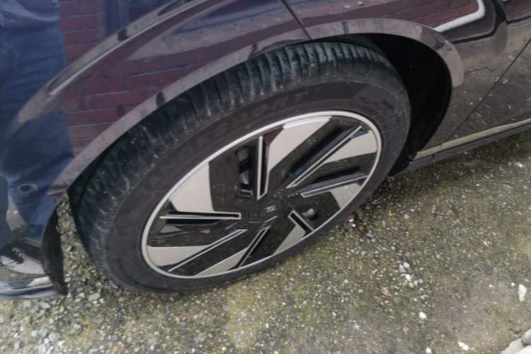 Used Dongfeng eπ eπ008 2024 636Max All-Electric Version 6 Seats Left Front Wheel Hub