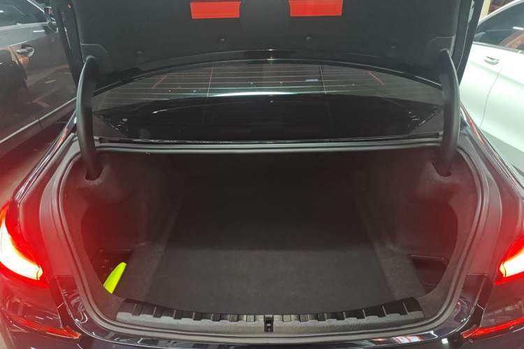 Used BMW 3 Series 2021 Facelifted 325Li M Sport Night Edition Package Trunk