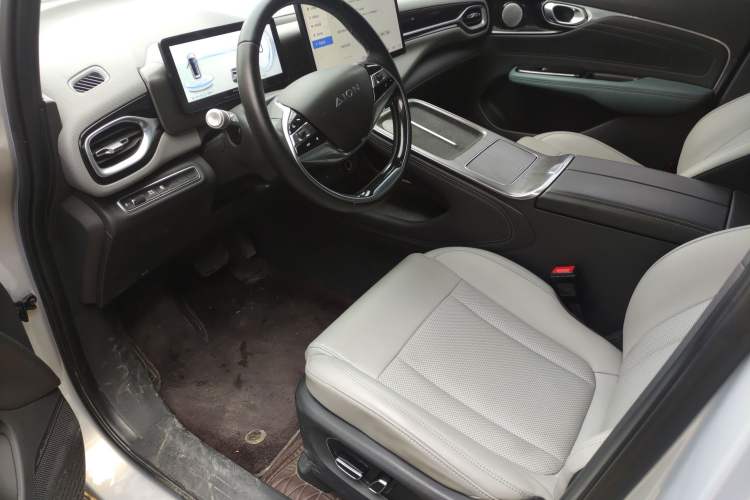 Used AION V 2023 Plus 70 Smart Tech Edition Lithium Iron Phosphate