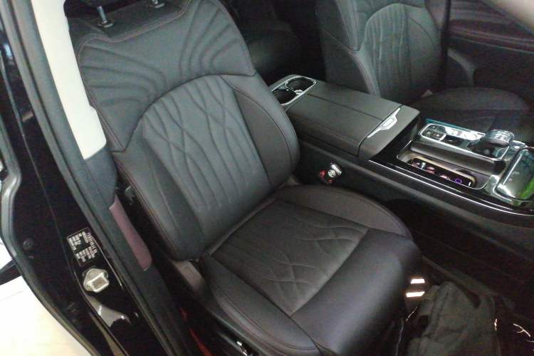 Used GAC Trumpchi M8 2024 Master Series 400T Ultimate Edition Right Front Seat