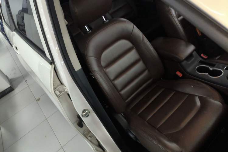 Used Haima Fumei F7 2017 1.5T 7-Seater Automatic Standard Edition Right Front Seat