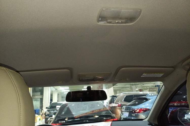 Used Honda Vezel 2015 1.5L CVT two-wheel drive Comfort trim Headliner