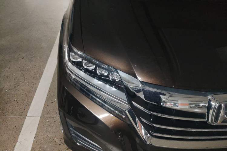 Used Honda Elysion 2016 2.4L Luxury Edition
