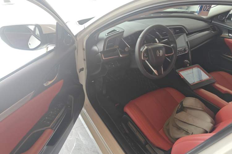 Used Honda Civic 2016 220TURBO CVT Luxury Edition