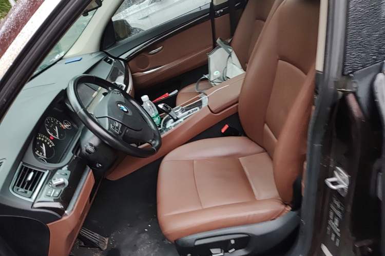 Used BMW 5 Series GT 2014 528i Leading Model
