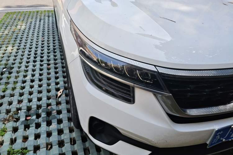 Used Kia KX3 2021 1.5L CVT Trend Edition Right Front Headlight