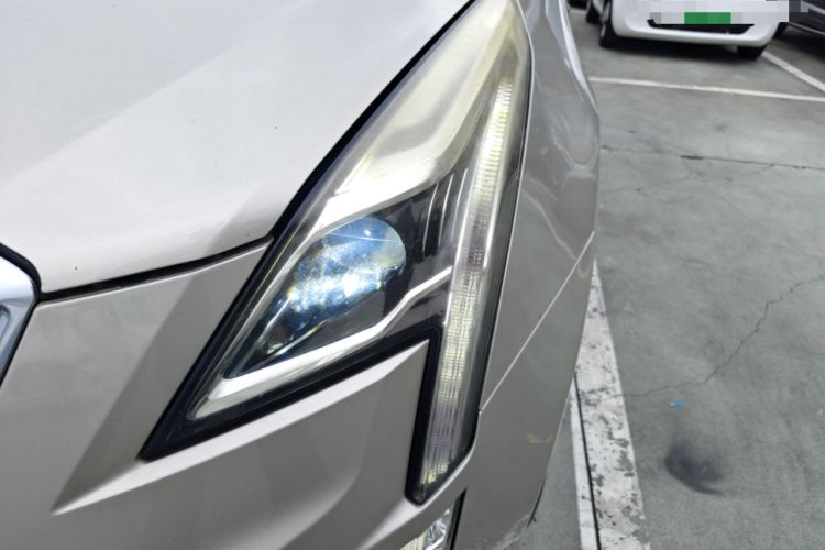 Used Cadillac XT5 2016 28T Four-Wheel Drive Luxury Model
