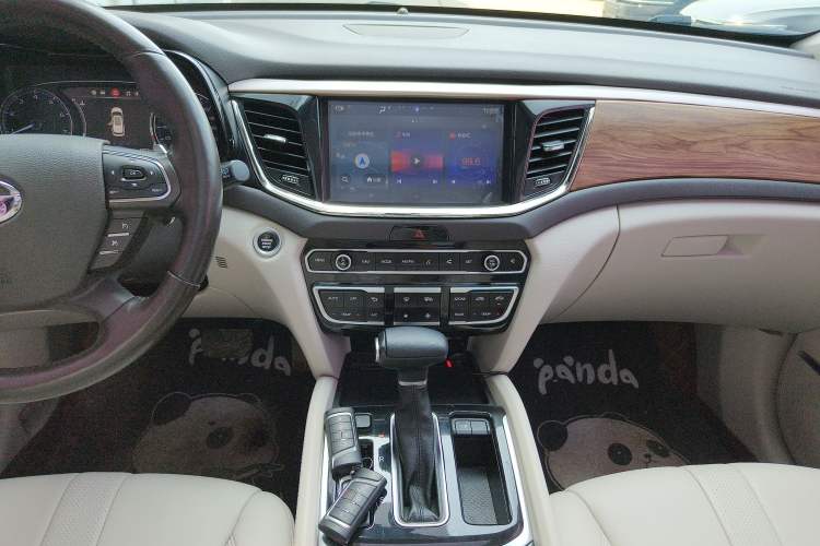 Used GAC Trumpchi GS8 2017 320T Two-Wheel Drive Luxury Smart Connectivity Version (7 Seats)
