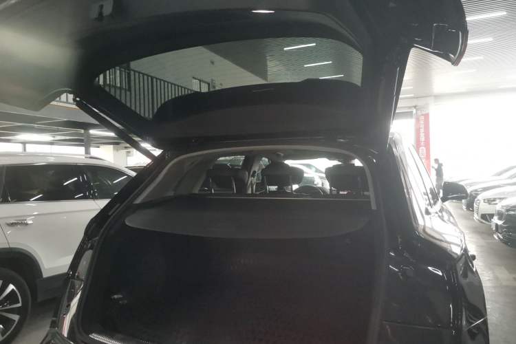 Used Audi Q5L 2020 Updated 40 TFSI Prestige Fashion Edition
