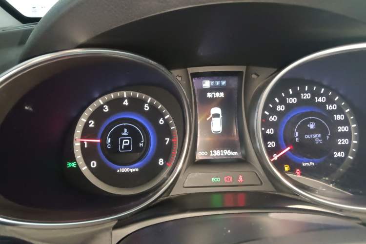 Used Hyundai Santa Fe 2013 2.4L Automatic Two-Wheel Drive Smart Version