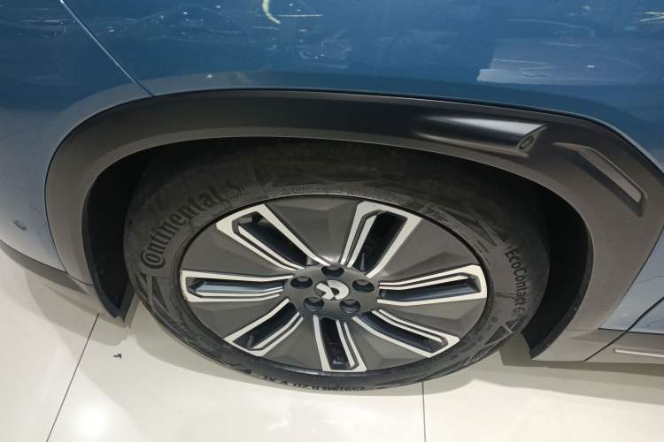 Used Nio ES7 2022 75 kWh Left Front Wheel Hub