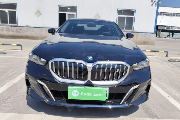 Used BMW i5 2025 eDrive 35L M Sport Package Front