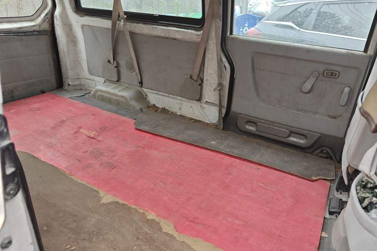 Used Jinbei New Hiace X30L 2016 1.5L Wealth Edition DLCG14 Left Rear Seat