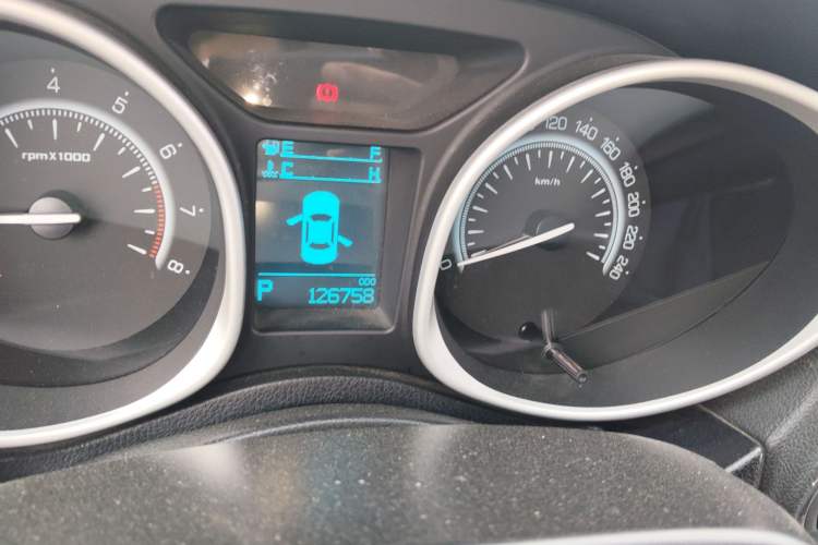 Used GAC Trumpchi GS5 Super 2015 1.8T Automatic Two-Wheel Drive Elite Edition Odometer Close Up