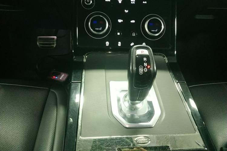 Used Land Rover Range Rover Evoque 2020 249 PS R-DYNAMIC S Sport Edition