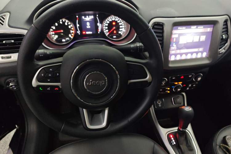 Used Jeep Compass 2020 220T Automatic Leading Edition