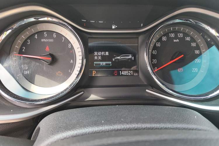 Used Chevrolet Orlando 2018 Redline 530T Automatic Enjoyment Edition (5+2 Model) – China V Standard Odometer Close Up