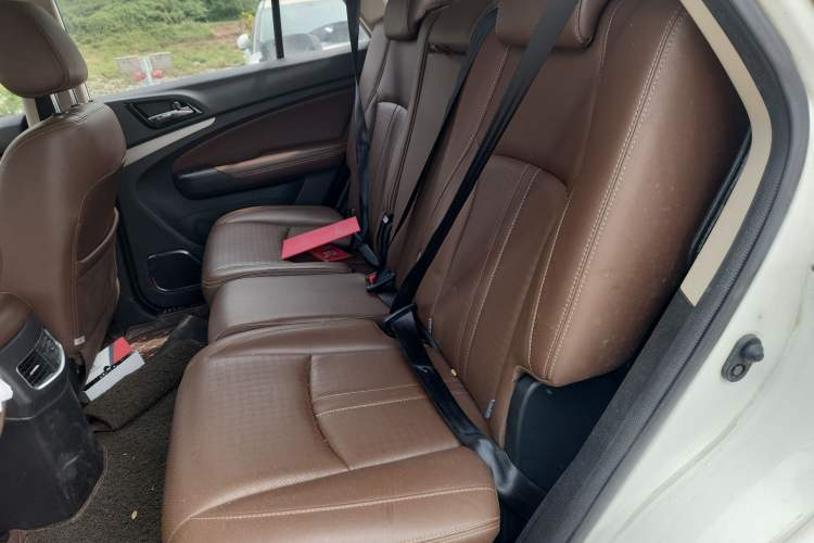 Used BYD S7 2015 2.0T Upgraded Automatic Luxury Version
