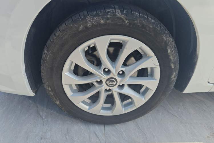 Used Nissan Sylphy 2021 Classic 1.6XL CVT Luxury Edition Left Front Wheel Hub