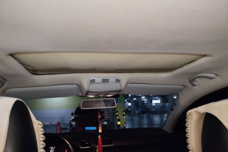 Used Volkswagen Magotan 2012 Revised 1.8TSI Luxury Version Headliner